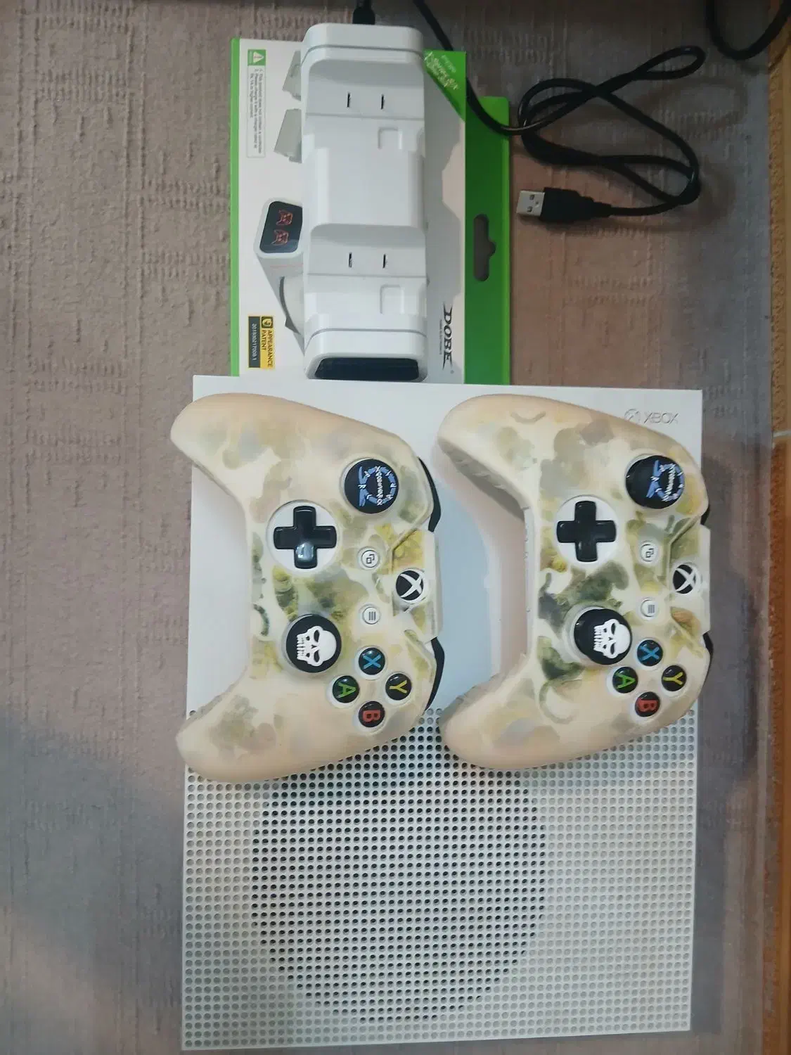 xbox one s با شارژر|کنسول، بازی ویدئویی و آنلاین|ساوه, |دیوار