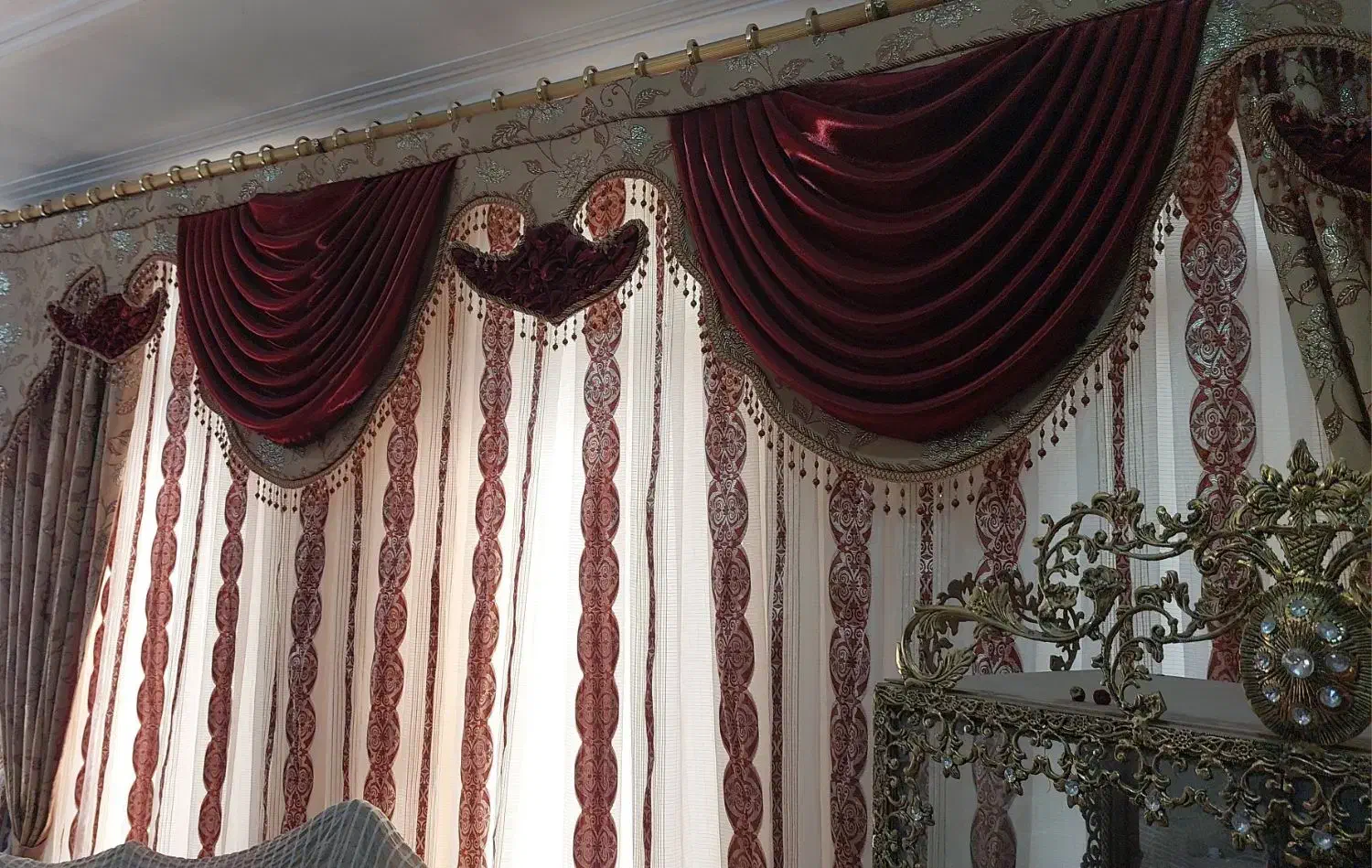 پرده کلاسیک|پرده، رانر، رومیزی|میانه, |دیوار