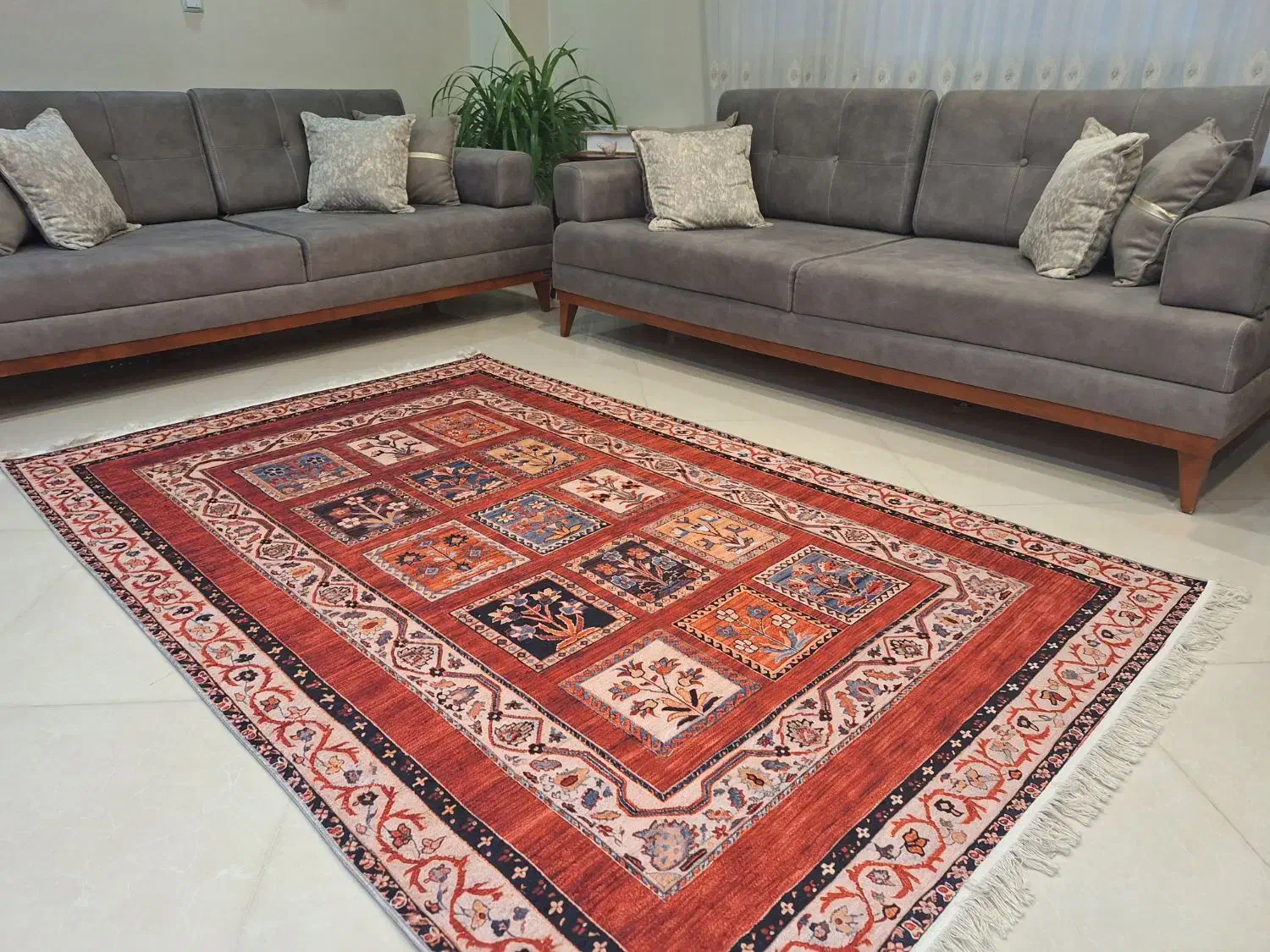 فرشینه خشتی زمینه لاکی|فرش|اراک, |دیوار