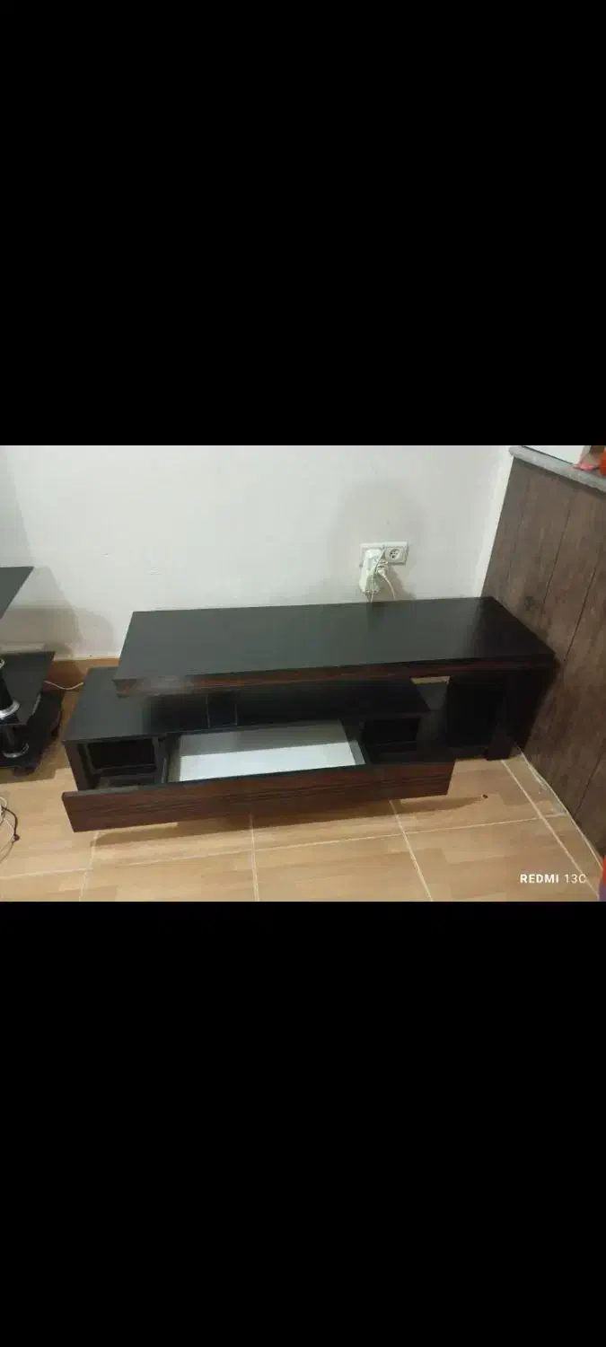 میز تلوزیون|میز تلویزیون|لار, |دیوار