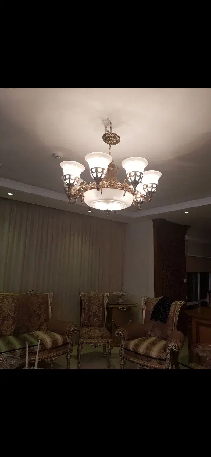 لوستر  ۸ شعله|لوستر و چراغ آویز|مشهد, فرهنگ|دیوار