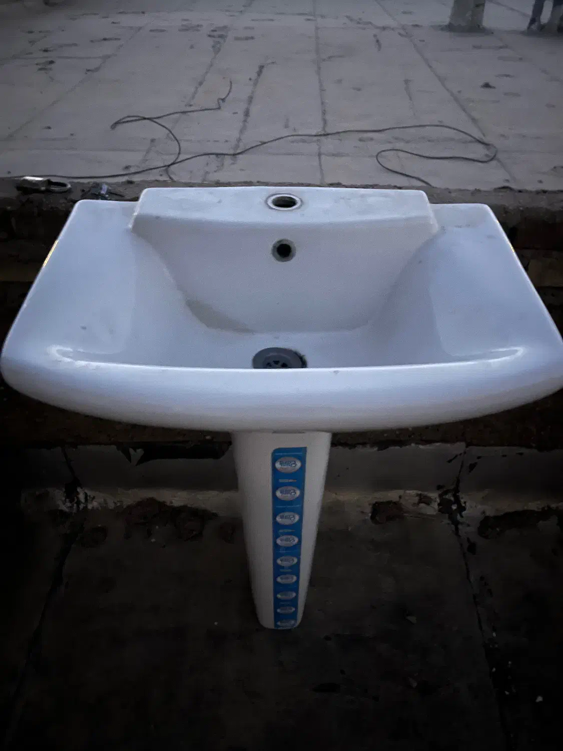 روشویی سایز بزرگ|لوازم سرویس بهداشتی|اهواز, بهارستان|دیوار