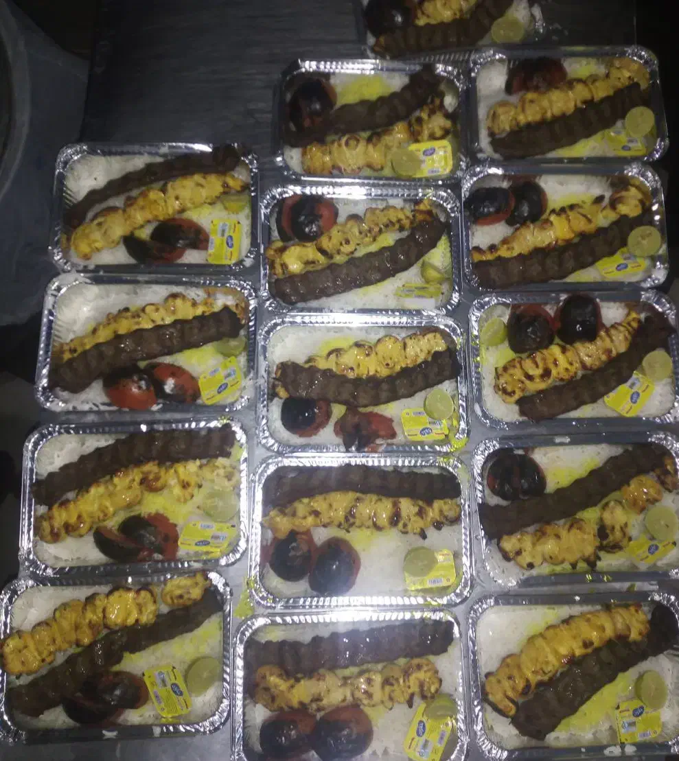 تهیه غذای افشین با پانزده سال سابقه و پیک رایگان|خدمات پذیرایی، مراسم|سنندج, |دیوار