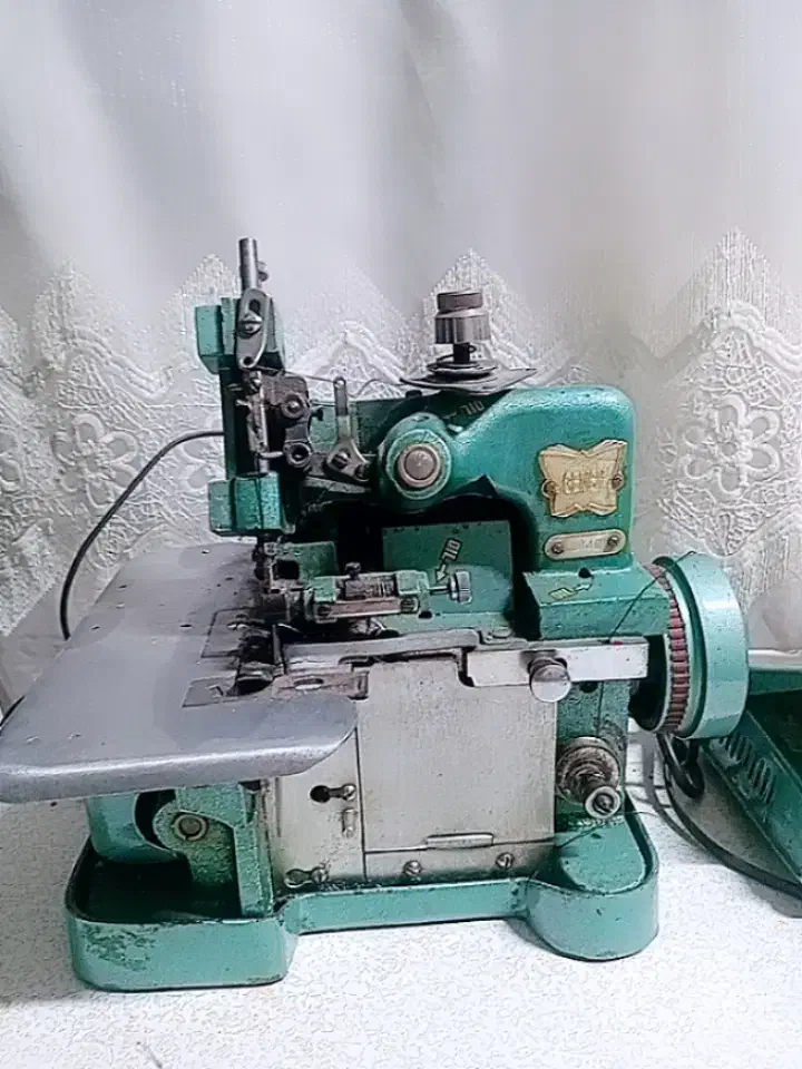 سردوز پروانه. قیمت ۶۳۰۰۰۰۰|چرخ خیاطی و ریسندگی|مشهد, گاز|دیوار