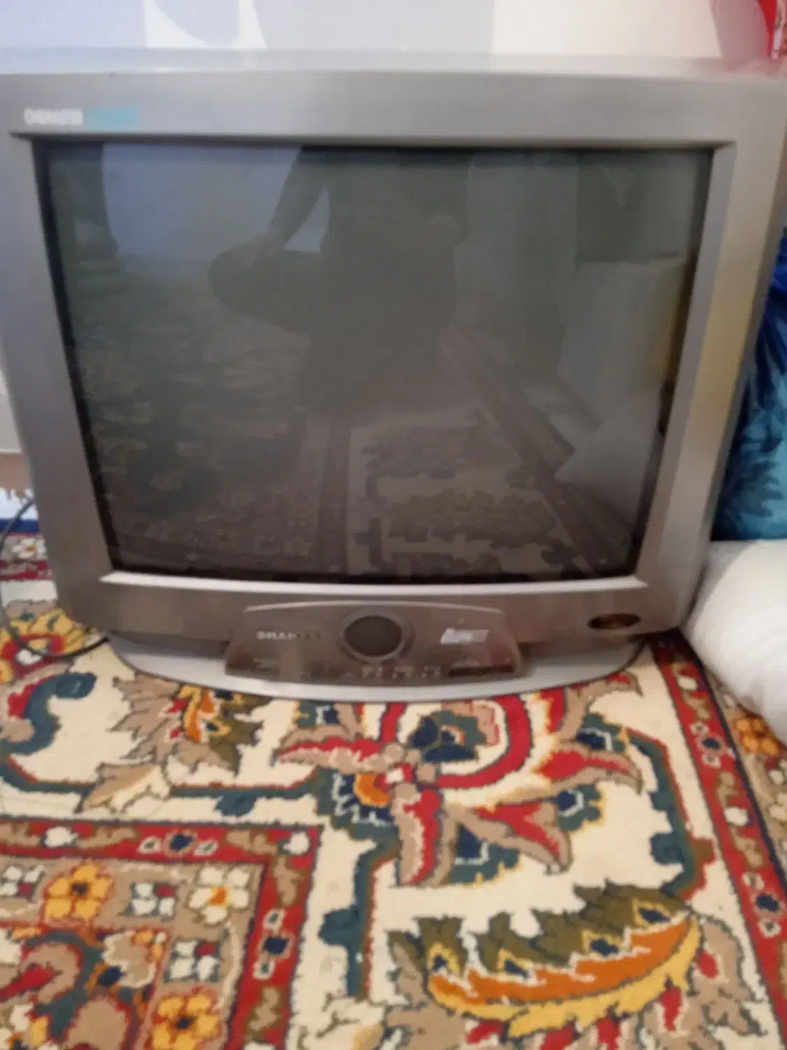 تلویزیون بیست و یک اینچ|تلویزیون و پروژکتور|ازنا, |دیوار