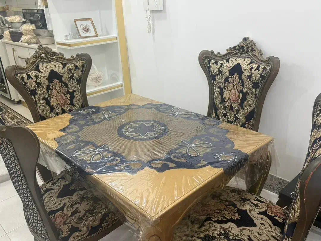 مبل و میز نهارخوری در حد نو|مبلمان خانگی و میز عسلی|لنگرود, |دیوار