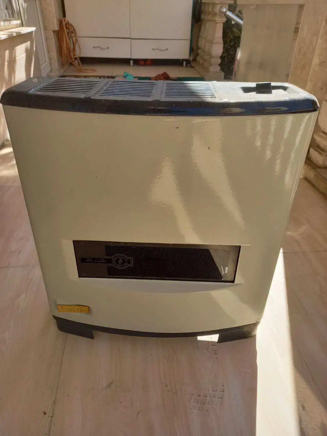 یک عدد بخاری گازی۷۵۰۰مهیا|بخاری، هیتر، شومینه|تبریز, |دیوار