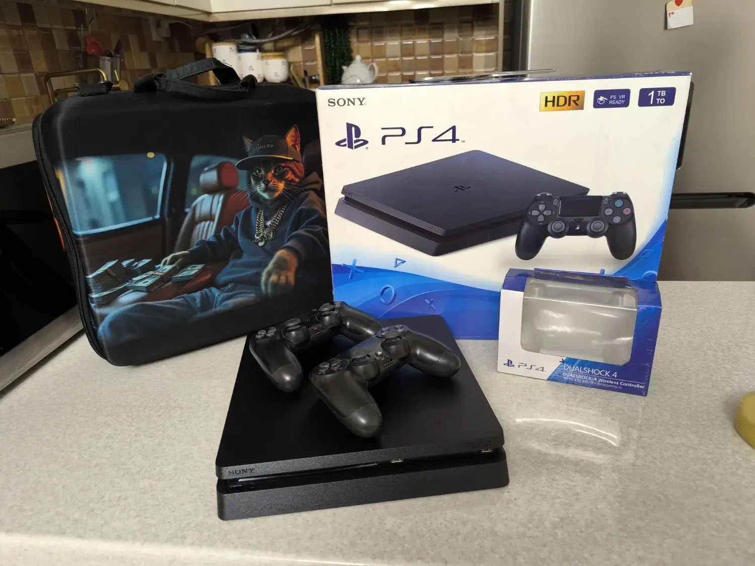 کنسول PS4 SLIM یک ترابایت دو دسته +بازی و گارانتی|کنسول، بازی ویدئویی و آنلاین|قرچک, میرزائی جنوبی|دیوار