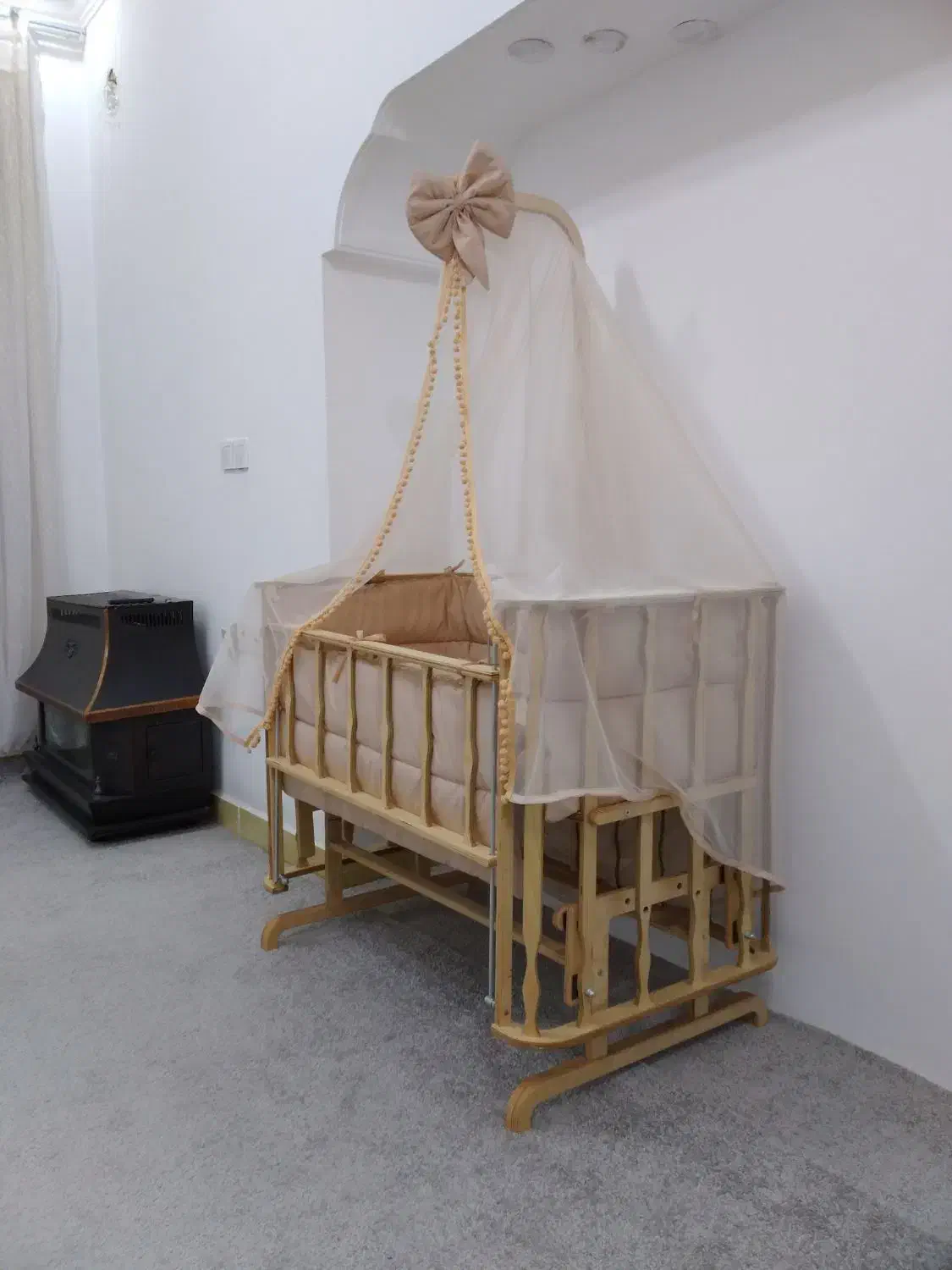 گهواره|تخت و صندلی بچه|ایلام, |دیوار