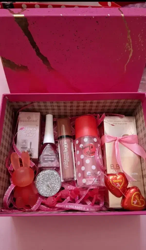 کادو ولنتاین|گل مصنوعی|سنندج, |دیوار