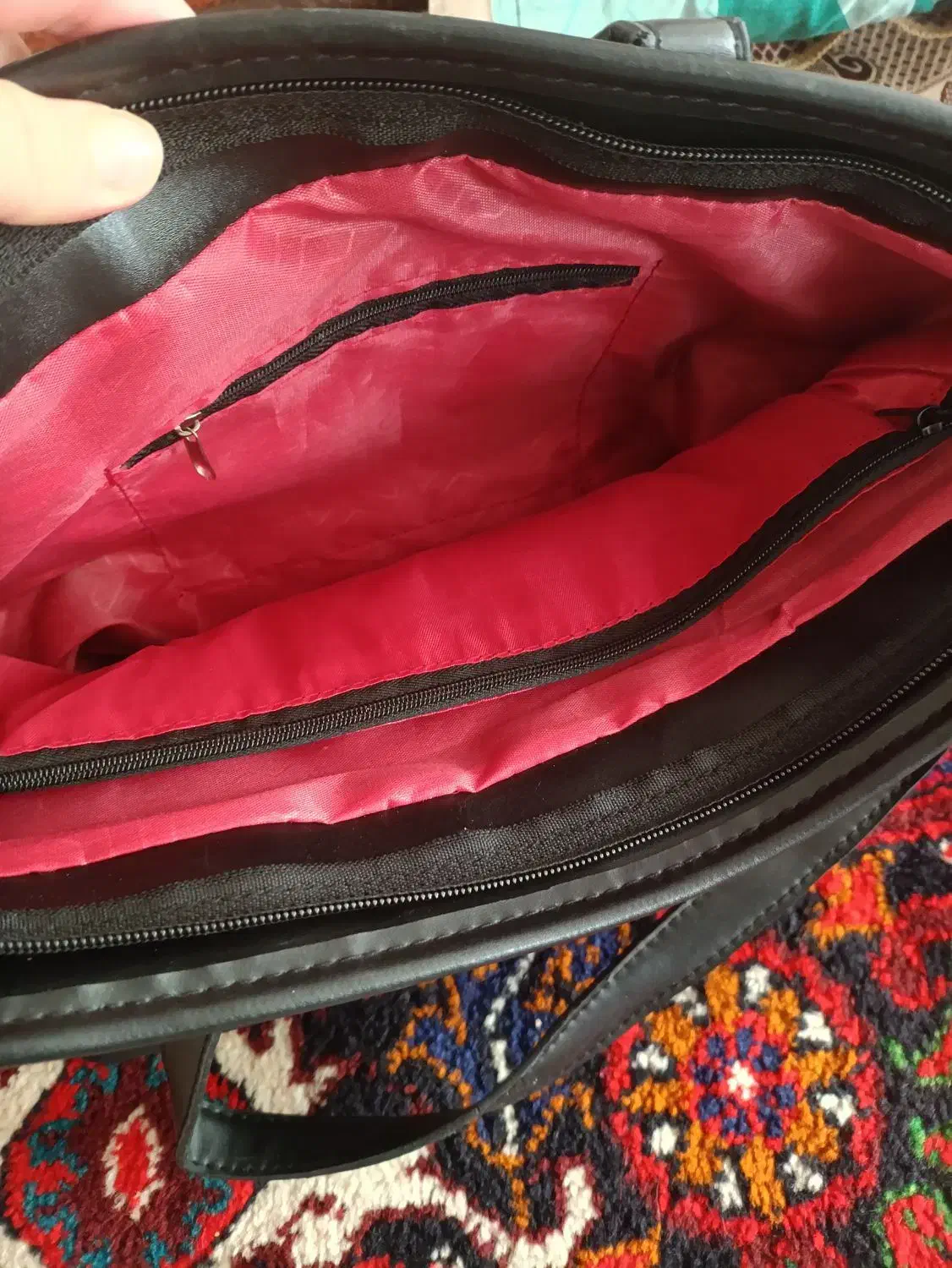 کیف|کیف، کفش، کمربند|اهر, |دیوار