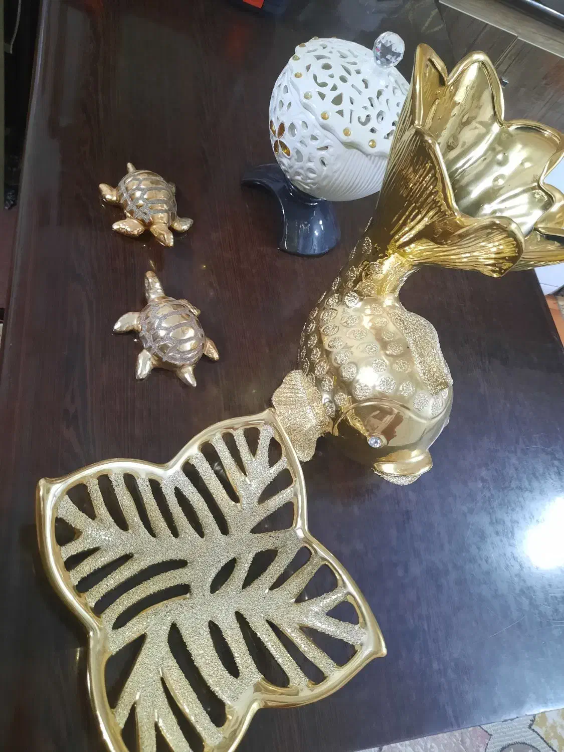 دکوری|مجسمه، تندیس، ماکت|صومعه‌سرا, |دیوار