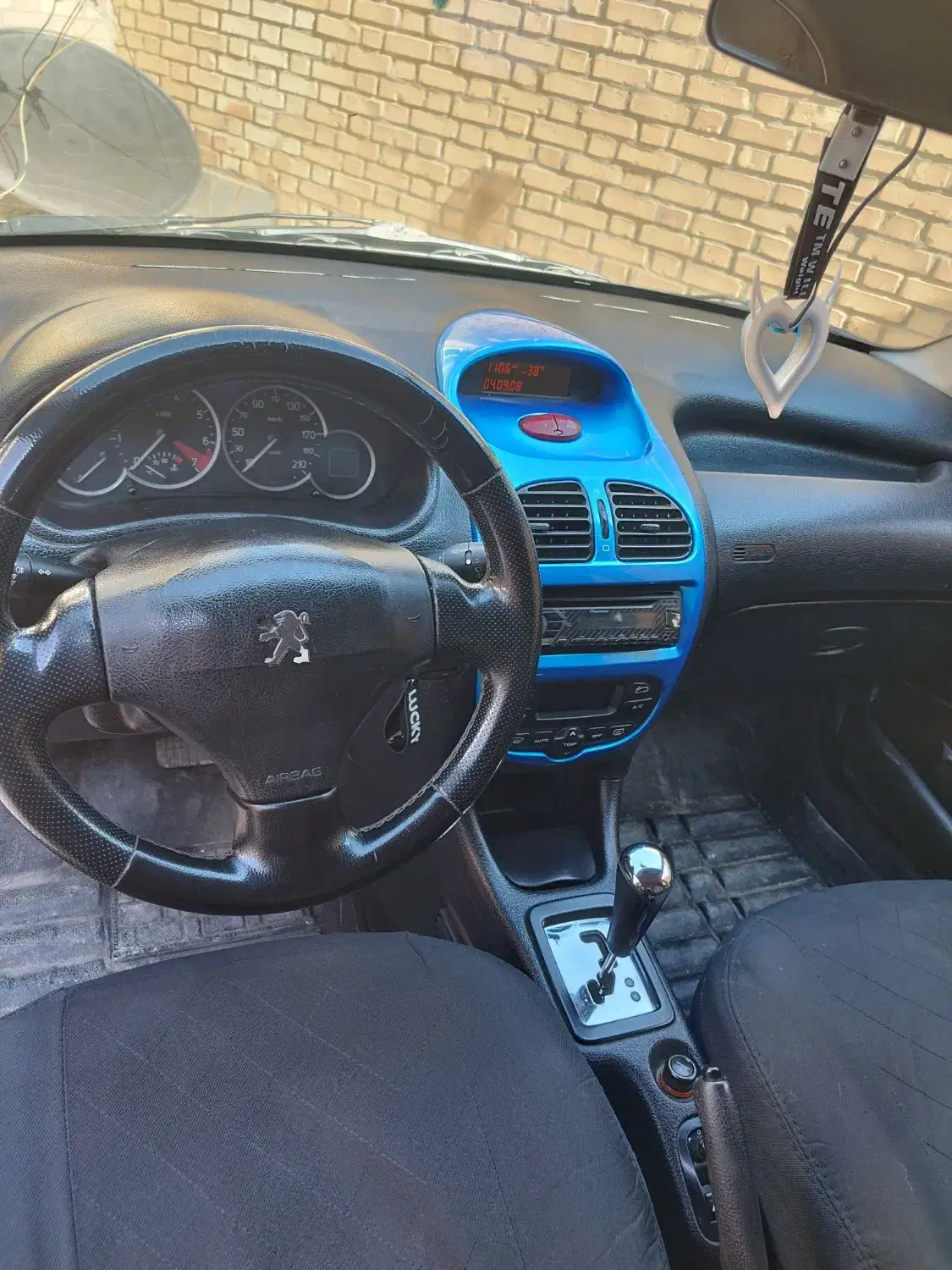 پژو 206اتومات|خودرو سواری و وانت|بندر ماهشهر, |دیوار