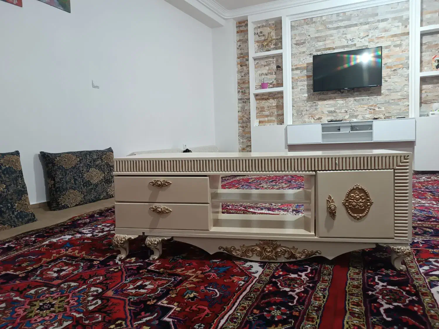 میز تی وی|میز تلویزیون|صوفیان, |دیوار