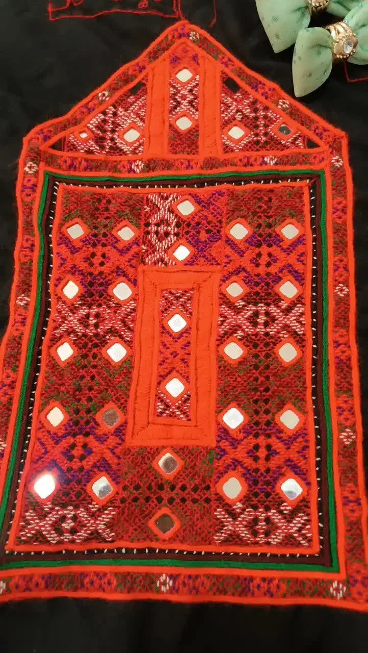 آینه|لباس|خاش, |دیوار