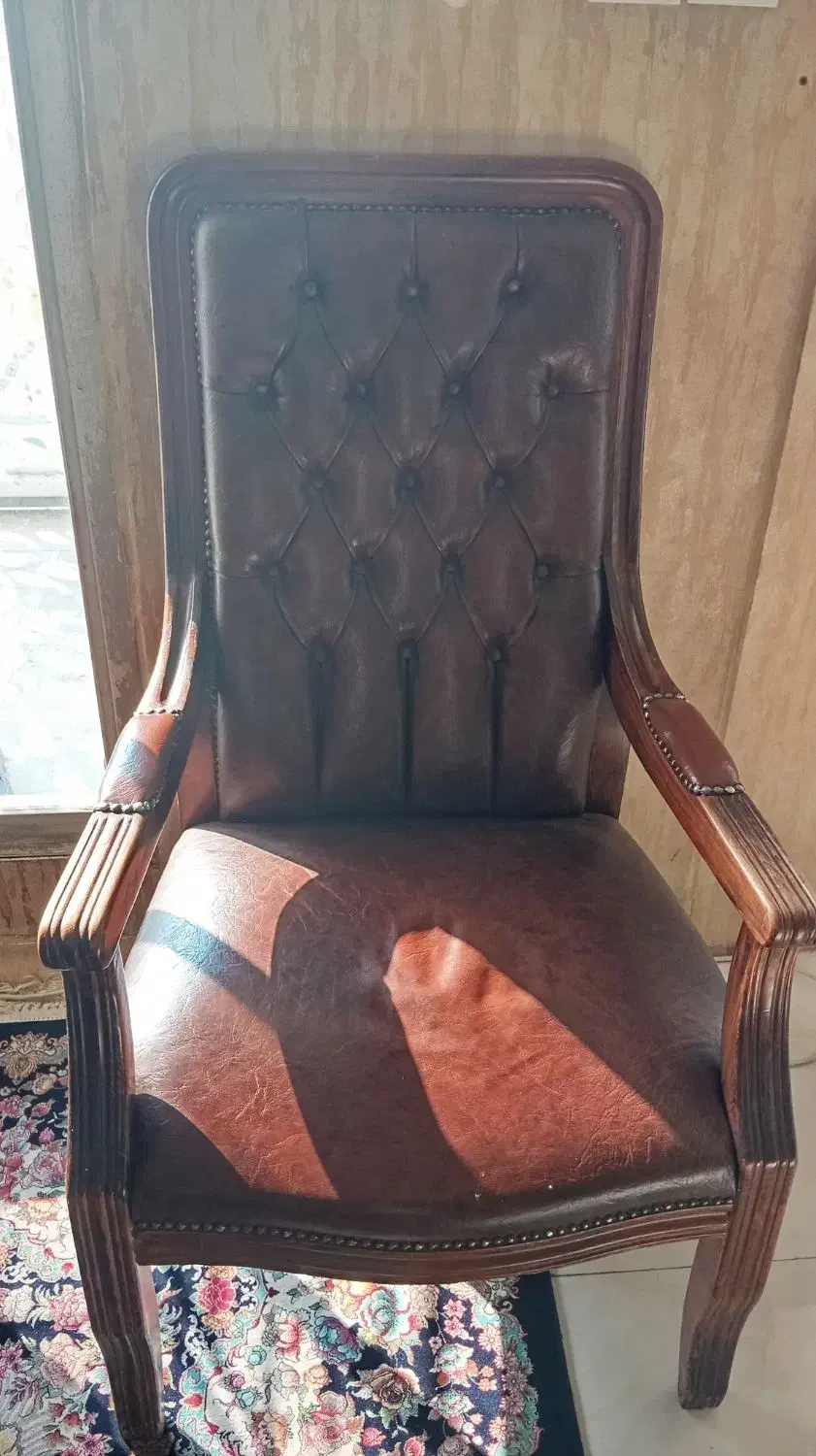 فروش صندلی چوبی وچرم اصل|مبلمان اداری|تهران, تهرانسر مرکزی|دیوار