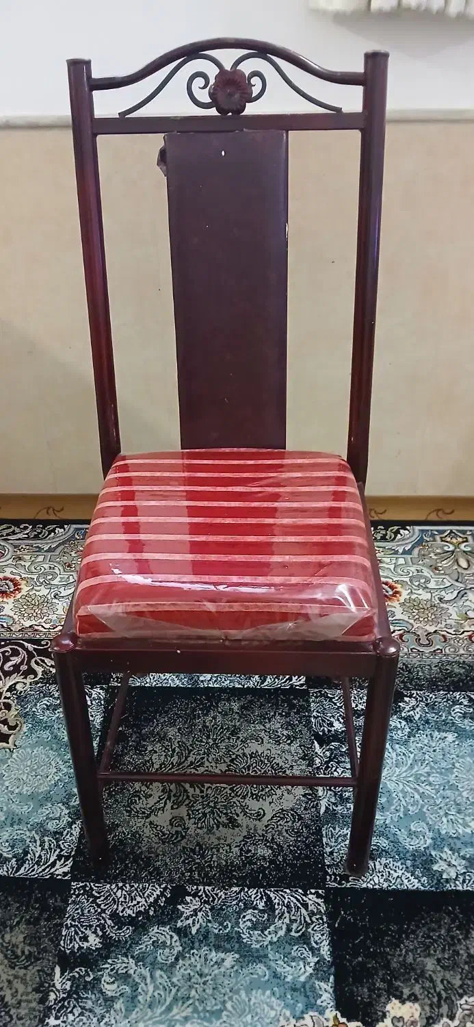 صندلی|صندلی و نیمکت|قم, دروازه ری|دیوار