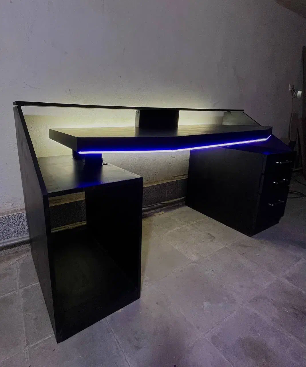 میز گیمینگ در حد نو|میز تحریر و کامپیوتر|سیرجان, |دیوار