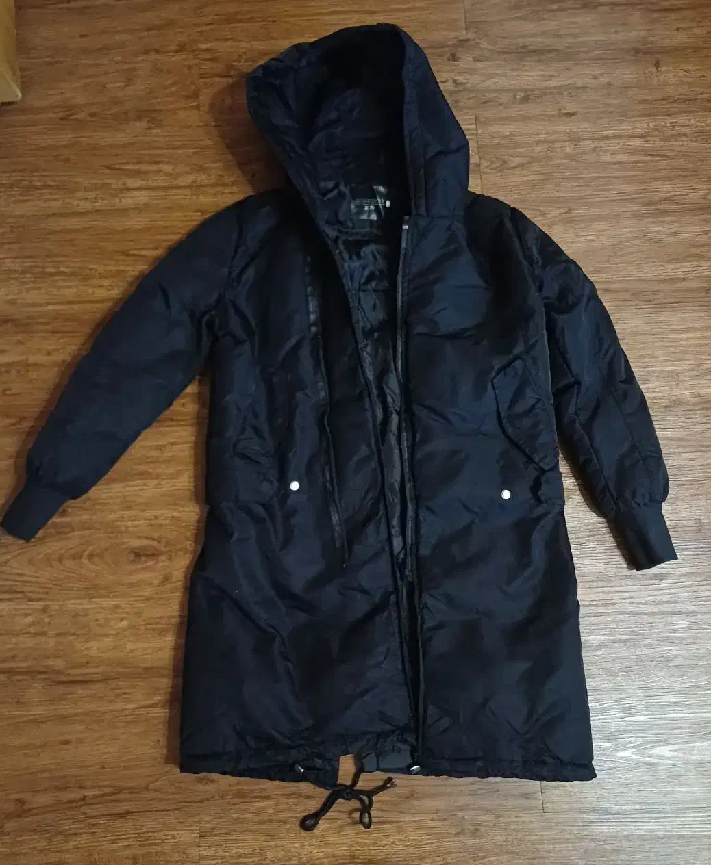 تعدادی پالتو و کاپشن خارجی کاملا نونونو|لباس|شیراز, میرزاکوچک خان|دیوار