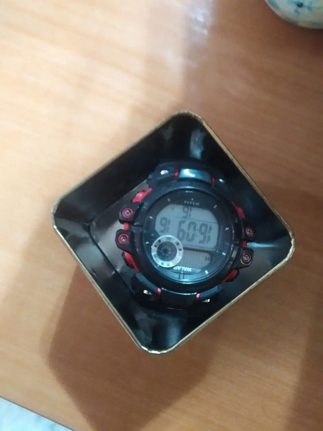 ساعت دستی|ساعت|بندر انزلی, گمرک|دیوار