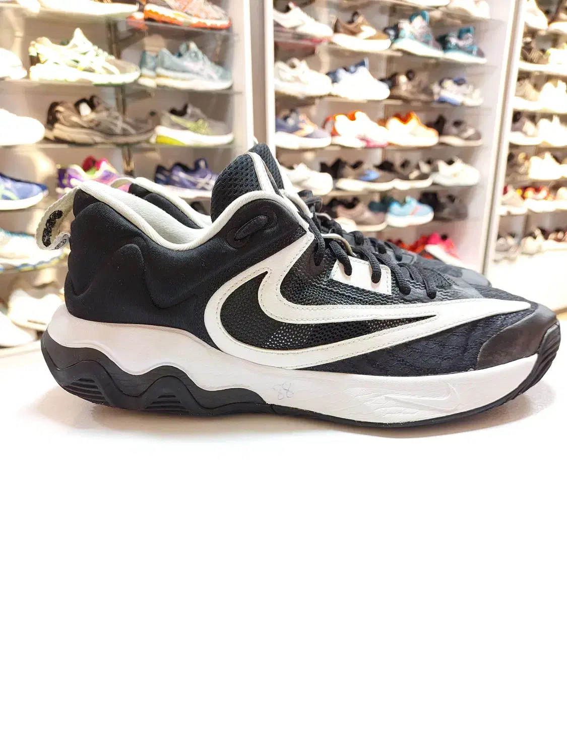 کتونی های اورجینال سایز ۴۴ ورق بزنید کد۱|کیف، کفش، کمربند|کرج, مهرویلا شمالی|دیوار