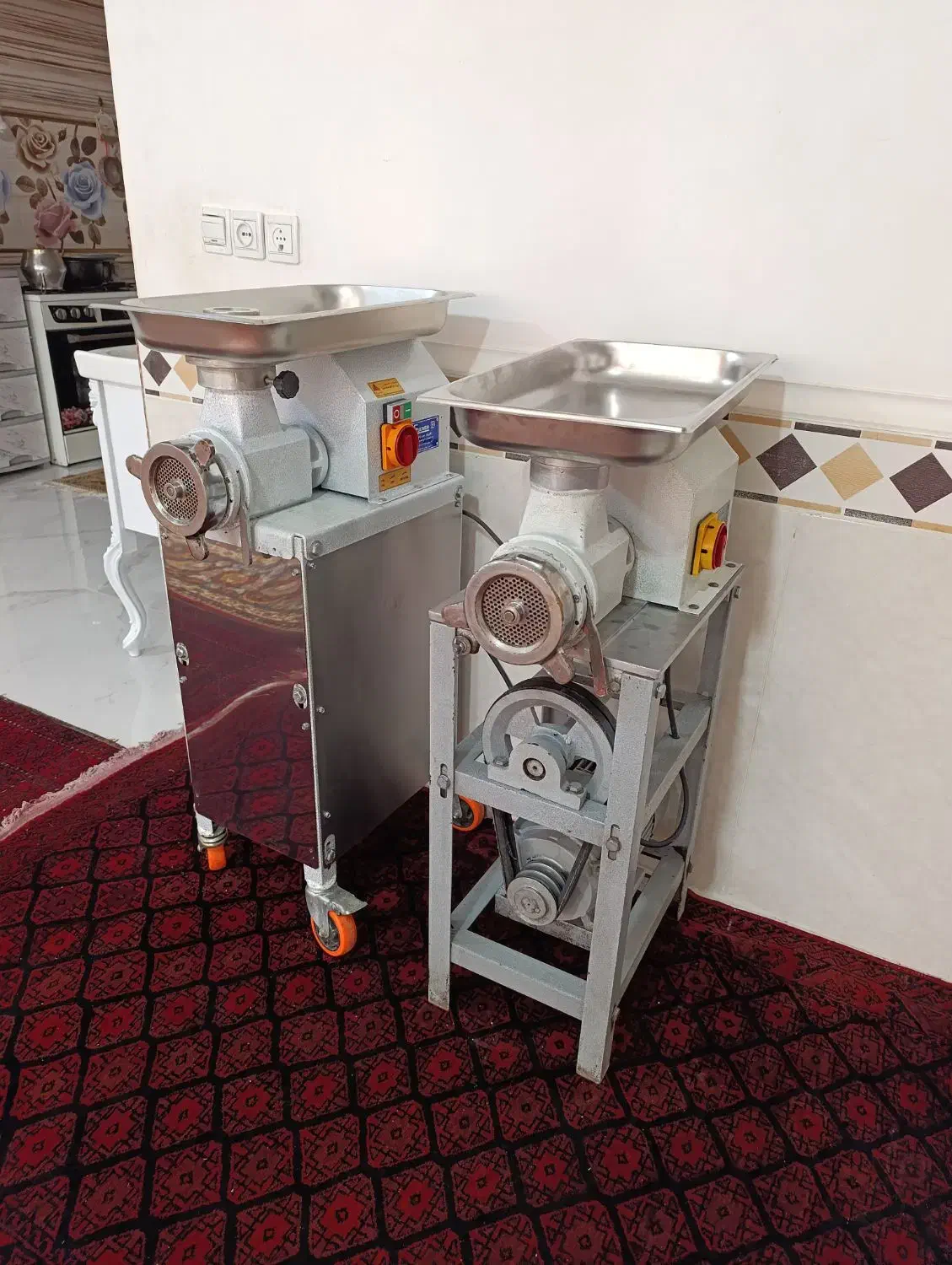 لوازم رستوران کبابی منقل ذغالی سیخ چرخ گوشت ترازو|کافیشاپ و رستوران|مشهد, شهرک شهید باهنر|دیوار