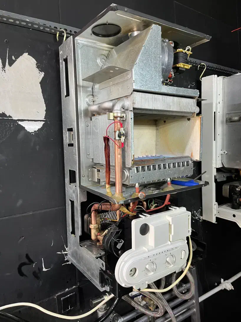 تعمیر انواع پکیچ شبانه روزی|آبگرمکن، پکیج، شوفاژ|پرند, فاز ۴|دیوار