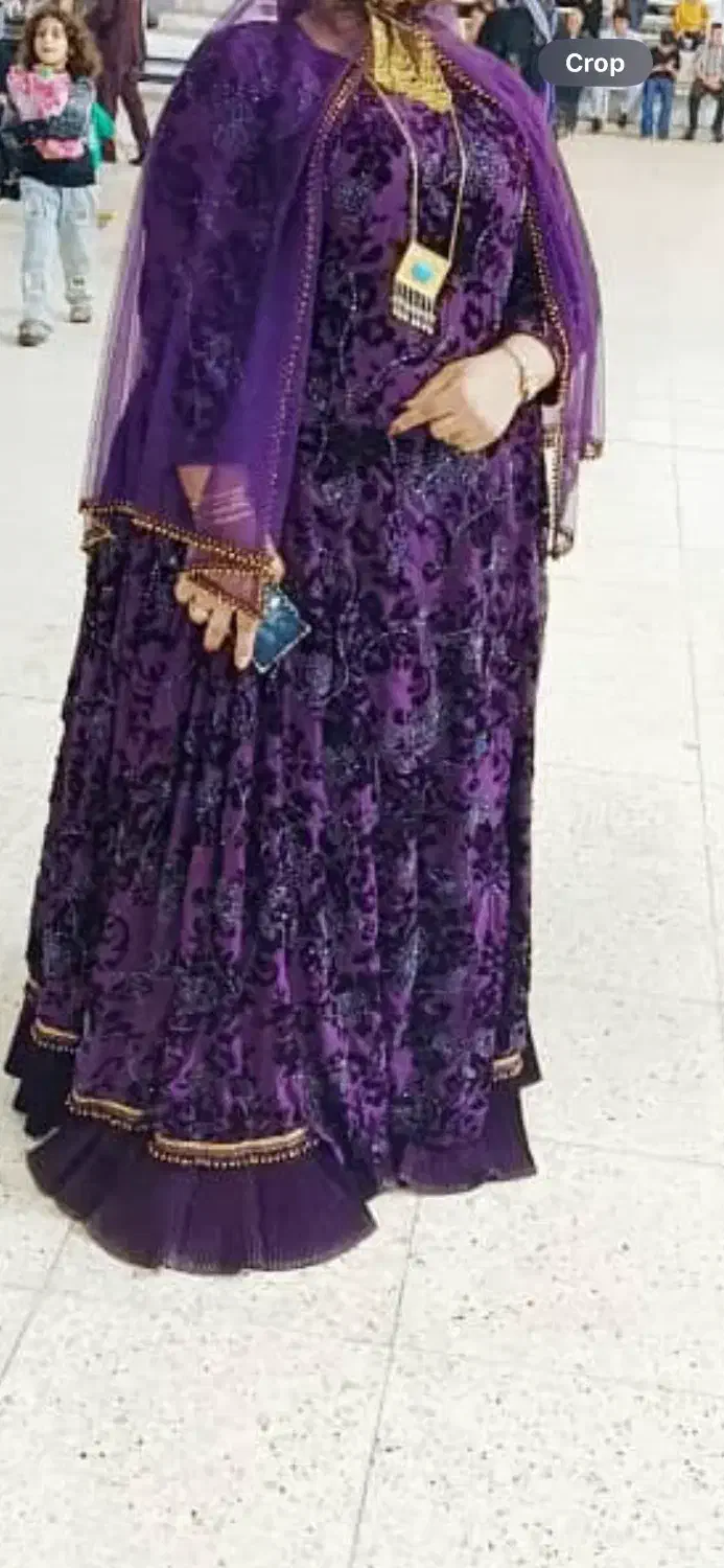 لباس محلی بنفشدر حد نو|لباس|دوگنبدان, |دیوار