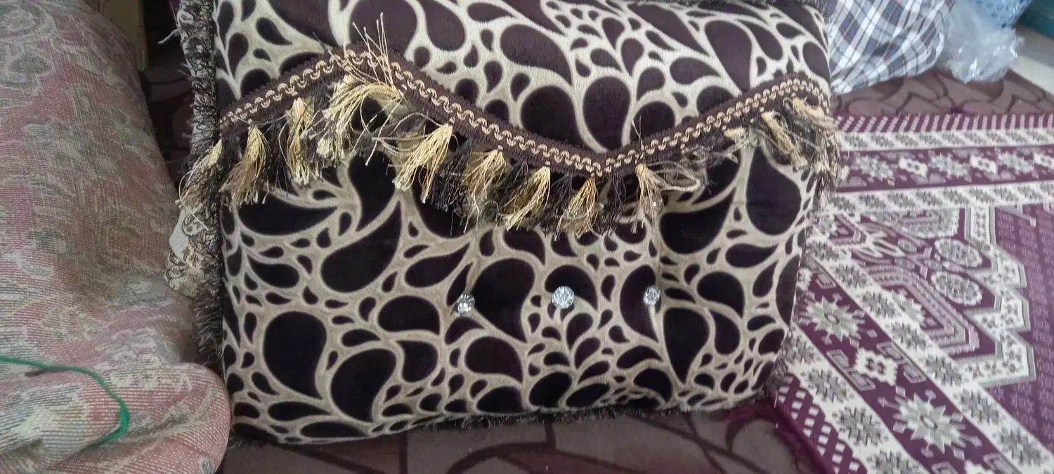 چند عدد بالشت کاملا نو|رختخواب، بالش، پتو|قهدریجان, |دیوار