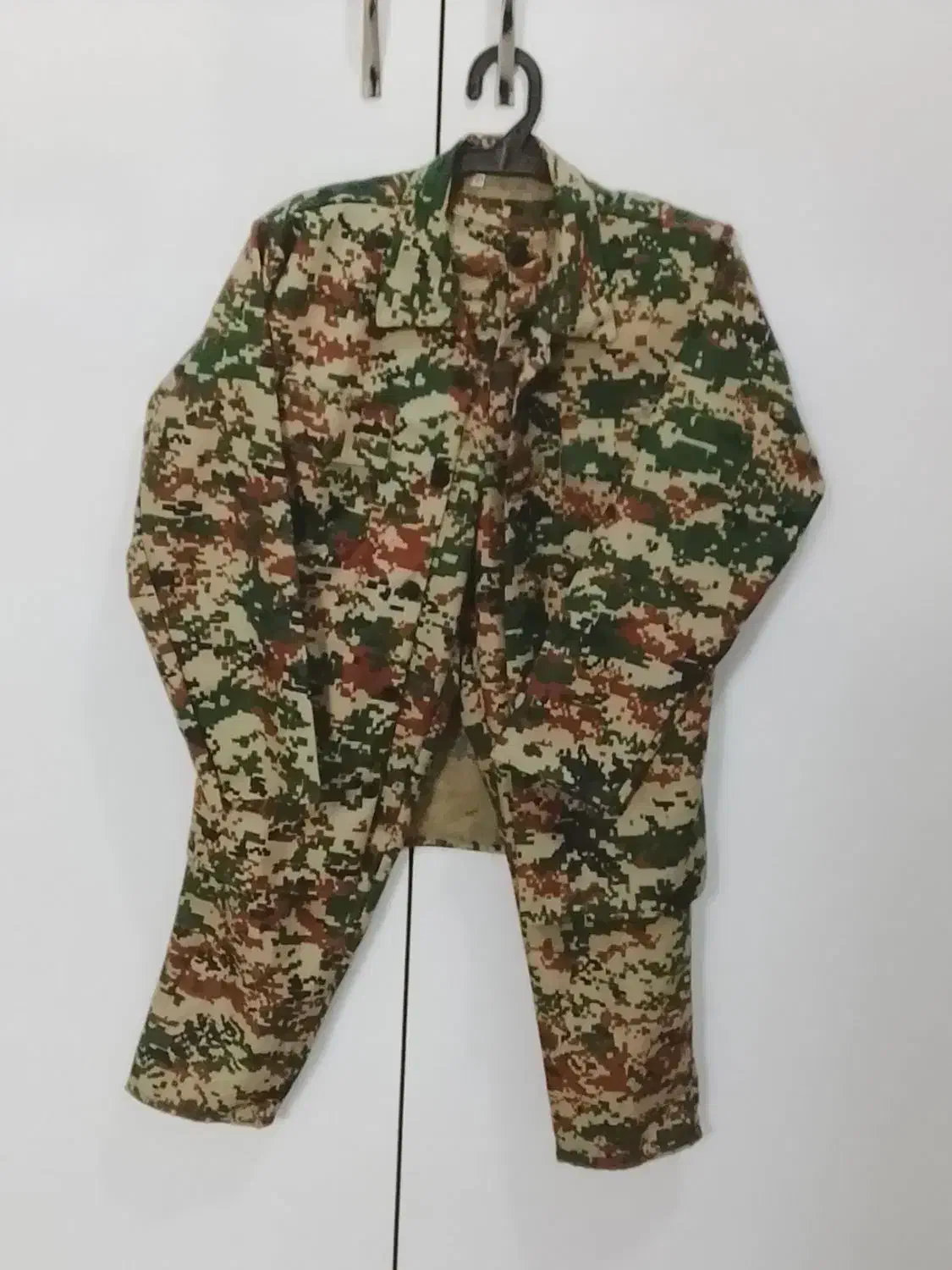 لباس ار تشی با لباس بسیجی|لباس|نیشابور, رحمت آباد|دیوار