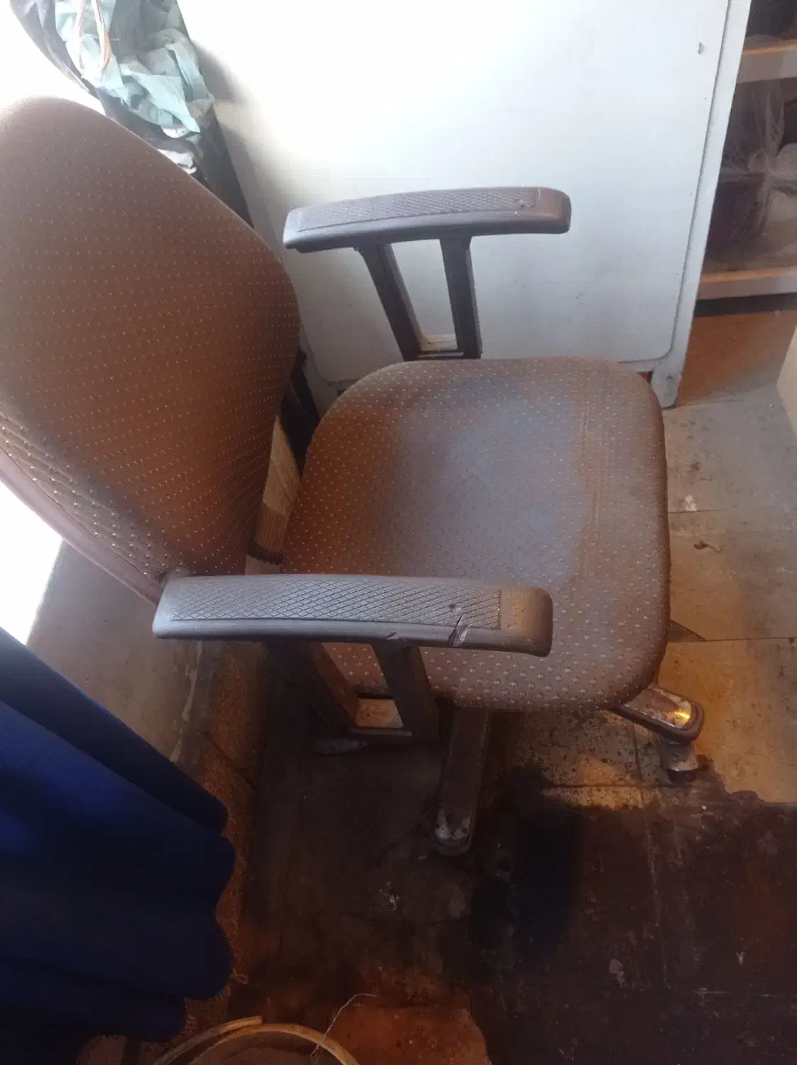 صندلی|صندلی و نیمکت|گرگان, |دیوار