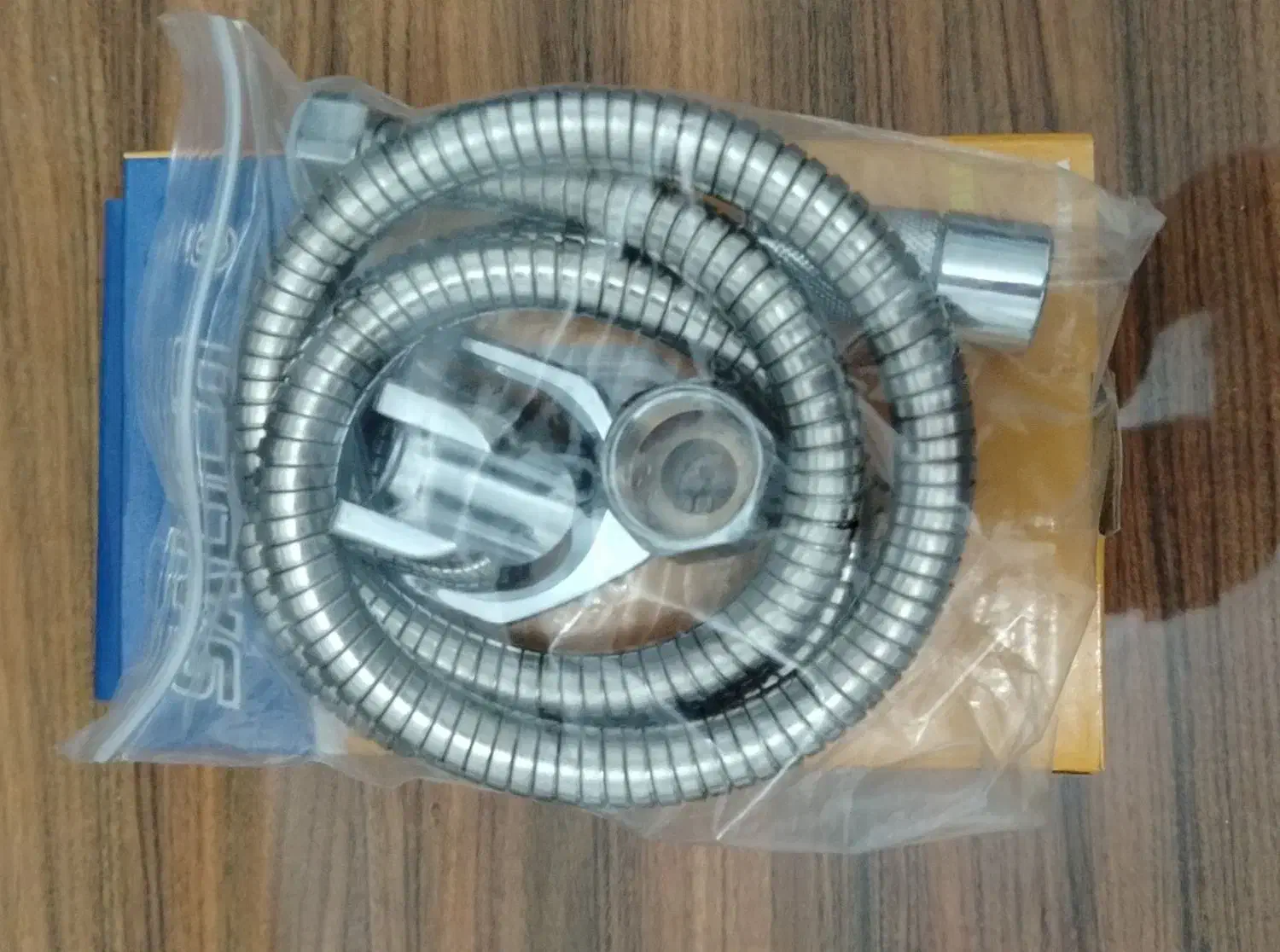 شلنگ توالت (دستشویی) فلزی و پلاستیکی|لوازم سرویس بهداشتی|کرمان, |دیوار