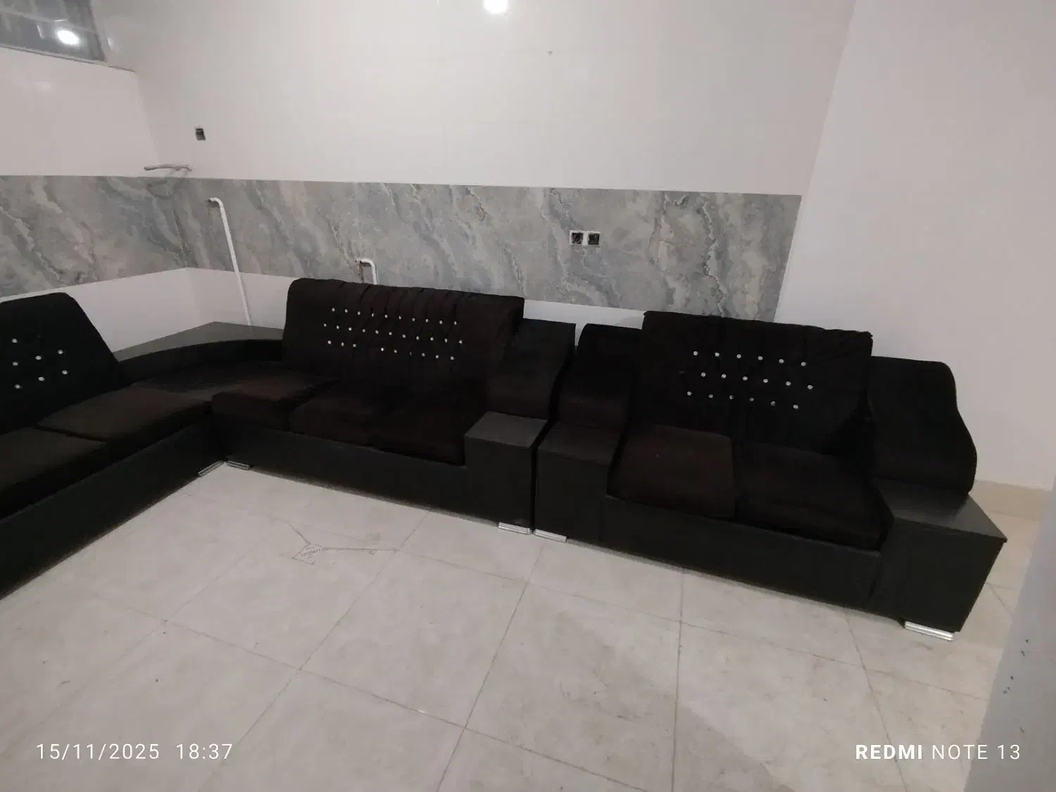 مبل هفت نفره|مبلمان خانگی و میز عسلی|تربت‌حیدریه, بالا ولایت|دیوار