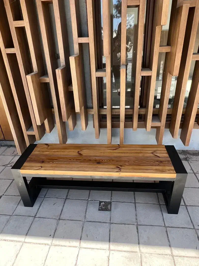 نیمکت چوبی وساده|صندلی و نیمکت|محمدشهر, محمدشهر|دیوار