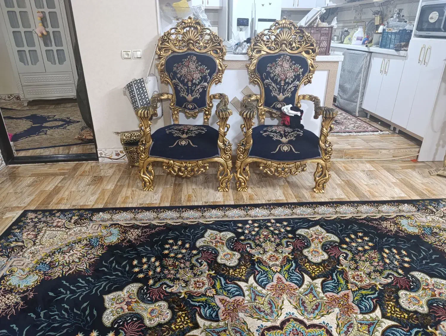 مبل پنجه شیری سلطنتی ۹نفره|مبلمان خانگی و میز عسلی|قرچک, باقرآباد|دیوار