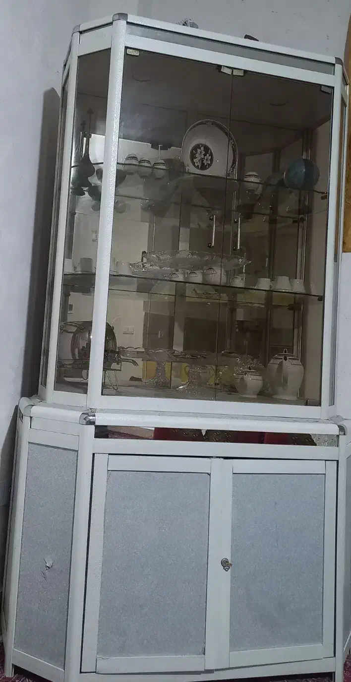 بوفه یا ویترین الومینیومی|بوفه، ویترین، کنسول|شیروان (خراسان), |دیوار