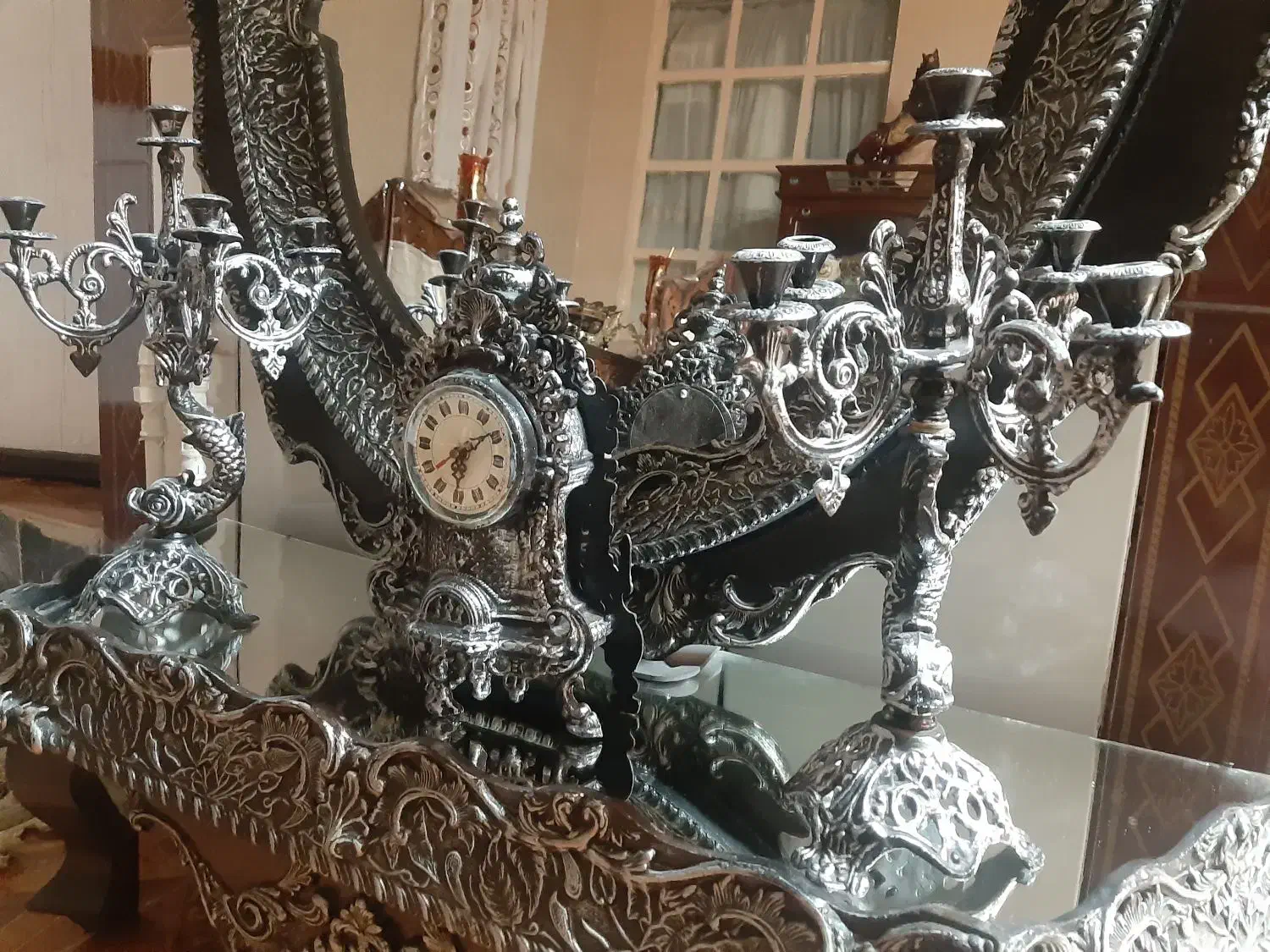 آینه و شمعدان نو|آینه|خرمآباد, |دیوار