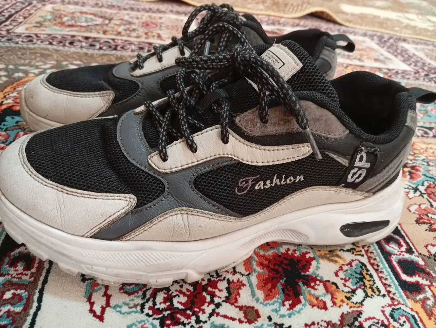 کفش کتونی|کیف، کفش، کمربند|نیشابور, مبارکه|دیوار