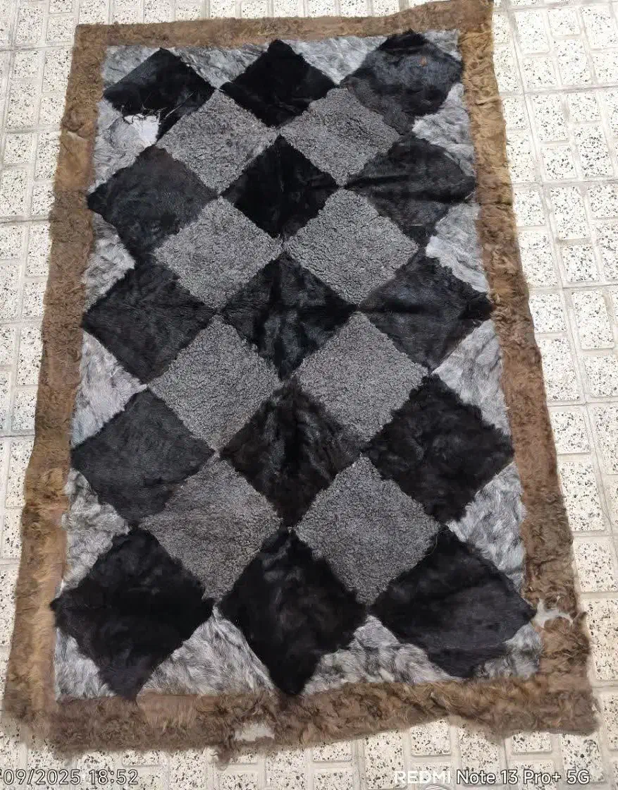 فرش پوست طبیعی گاو|فرش|مشهد, عبادی|دیوار