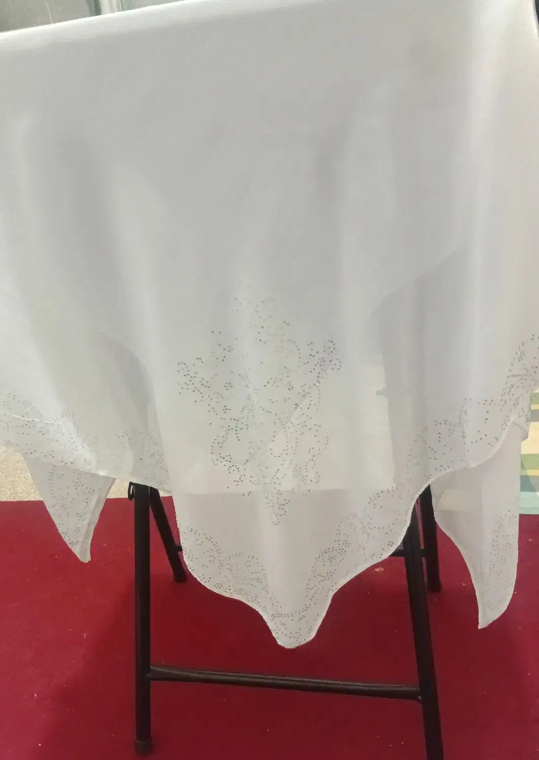 چادر رنگی و روسری|لباس|قم, زاویه|دیوار