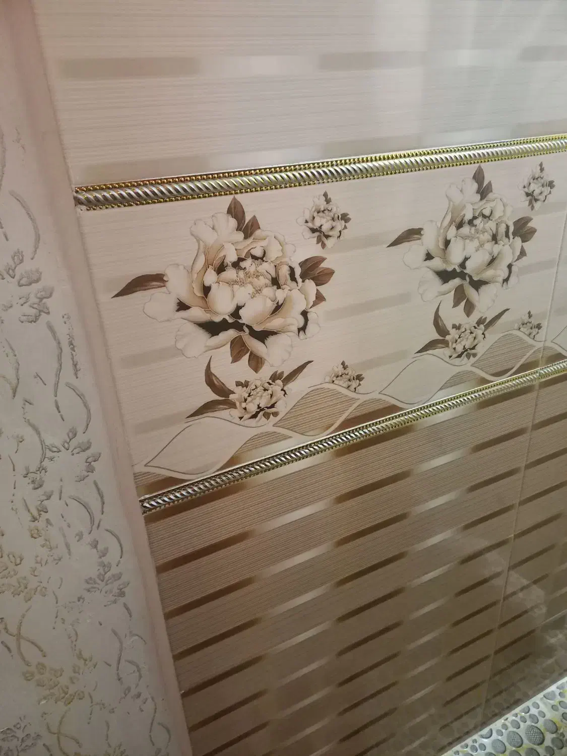 کاشی کاری وسرامیک کاری وخورده کاری|خدمات پیشه و مهارت|اراک, |دیوار