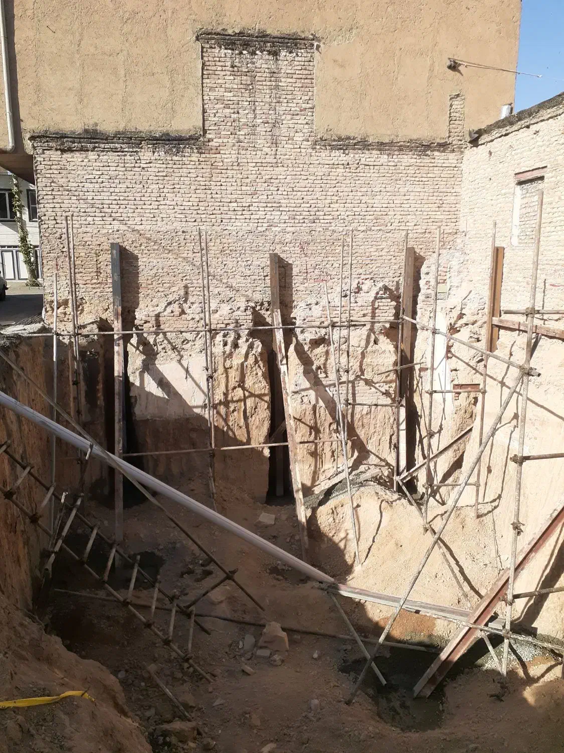 تخریب وعملیات ساختمانی|خدمات پیشه و مهارت|سنندج, |دیوار