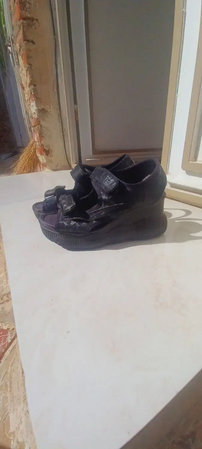 صندل|کیف، کفش، کمربند|مهاباد (آذربایجان غربی), |دیوار