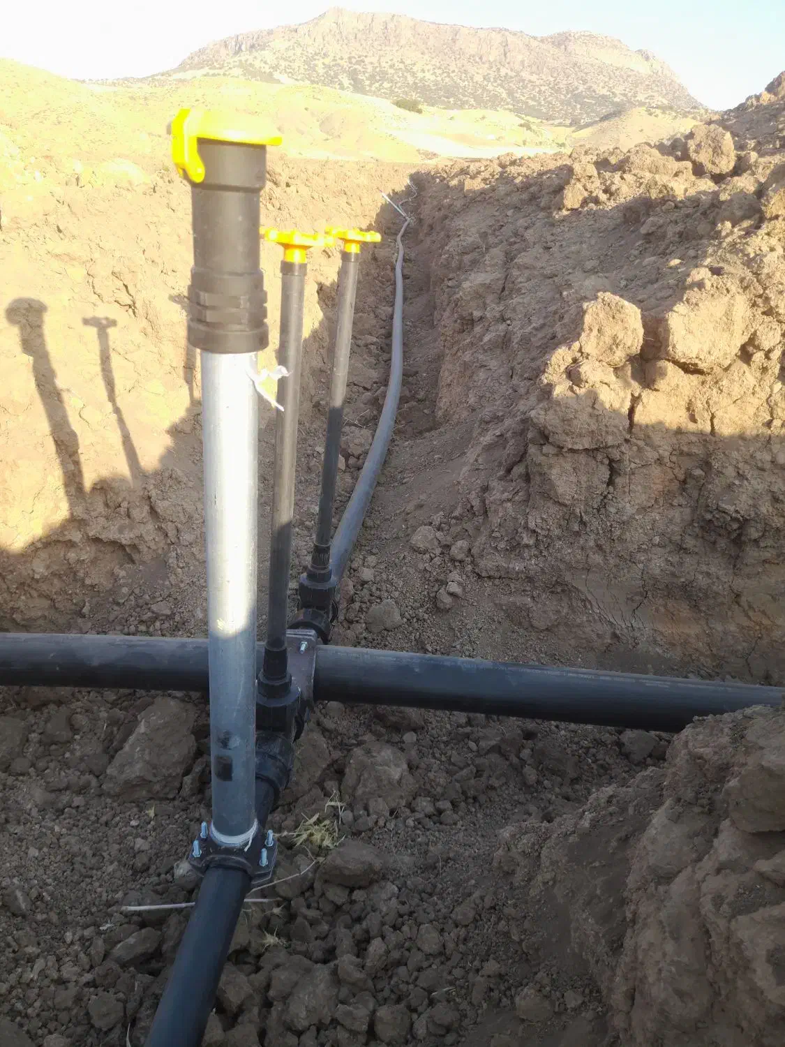 سیستم آبیاری قطره ای و بارانی و جوشکاری پلیتلین|خدمات باغبانی و درختکاری|کرمانشاه, |دیوار