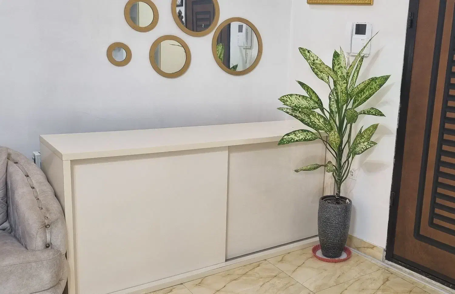 ام دی اف ۱۸۰|بوفه، ویترین، کنسول|رشت, گلزاران|دیوار