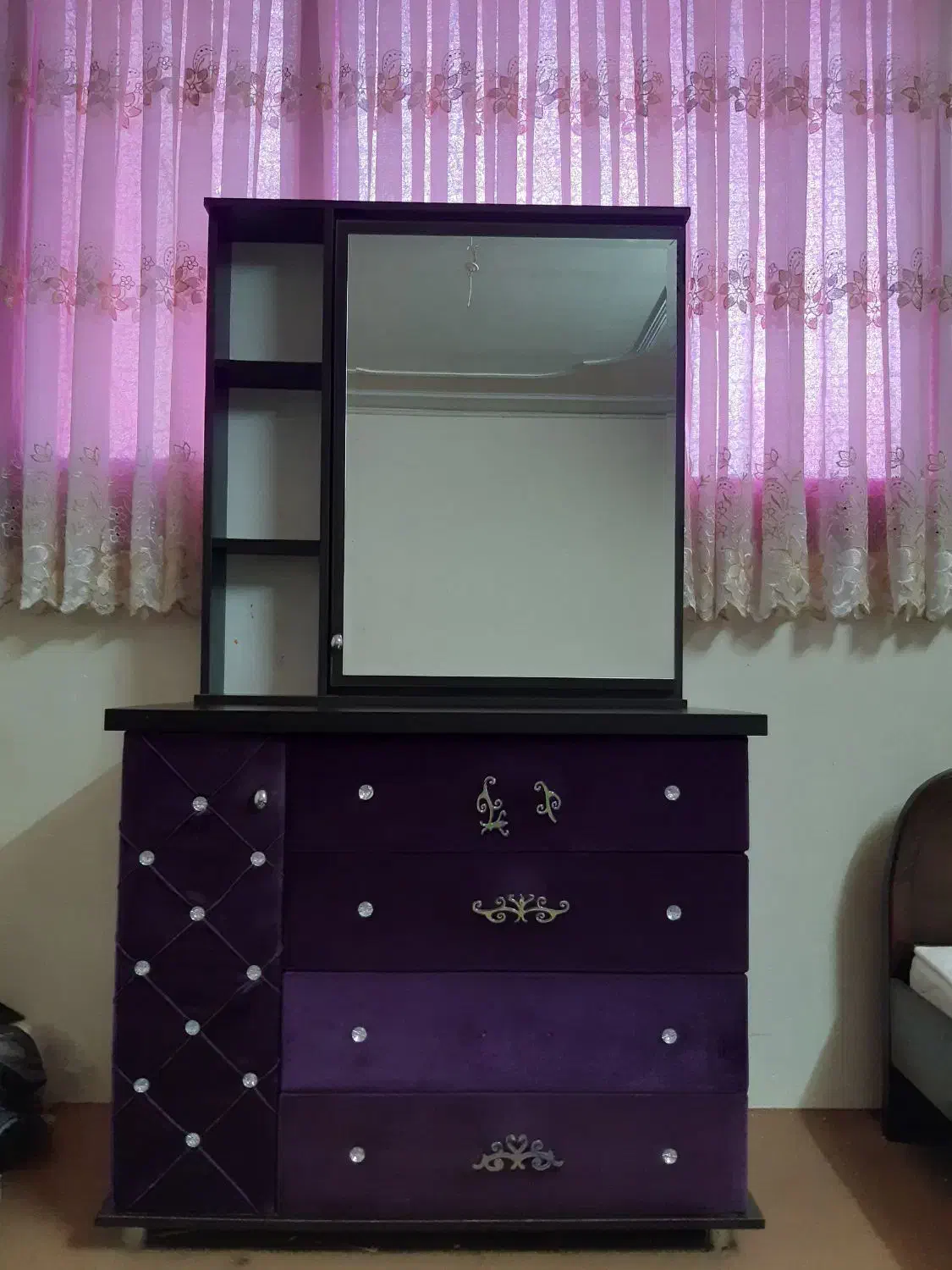 تخت و دراور|تخت و سرویس خواب|سبزوار, کاشفی شمالی (دادگستری)|دیوار