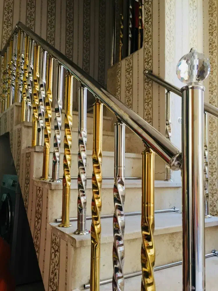 نرده استیل اهورا ،نرده راه پله|خدمات پیشه و مهارت|صدرا-فارس, فاز ۱|دیوار