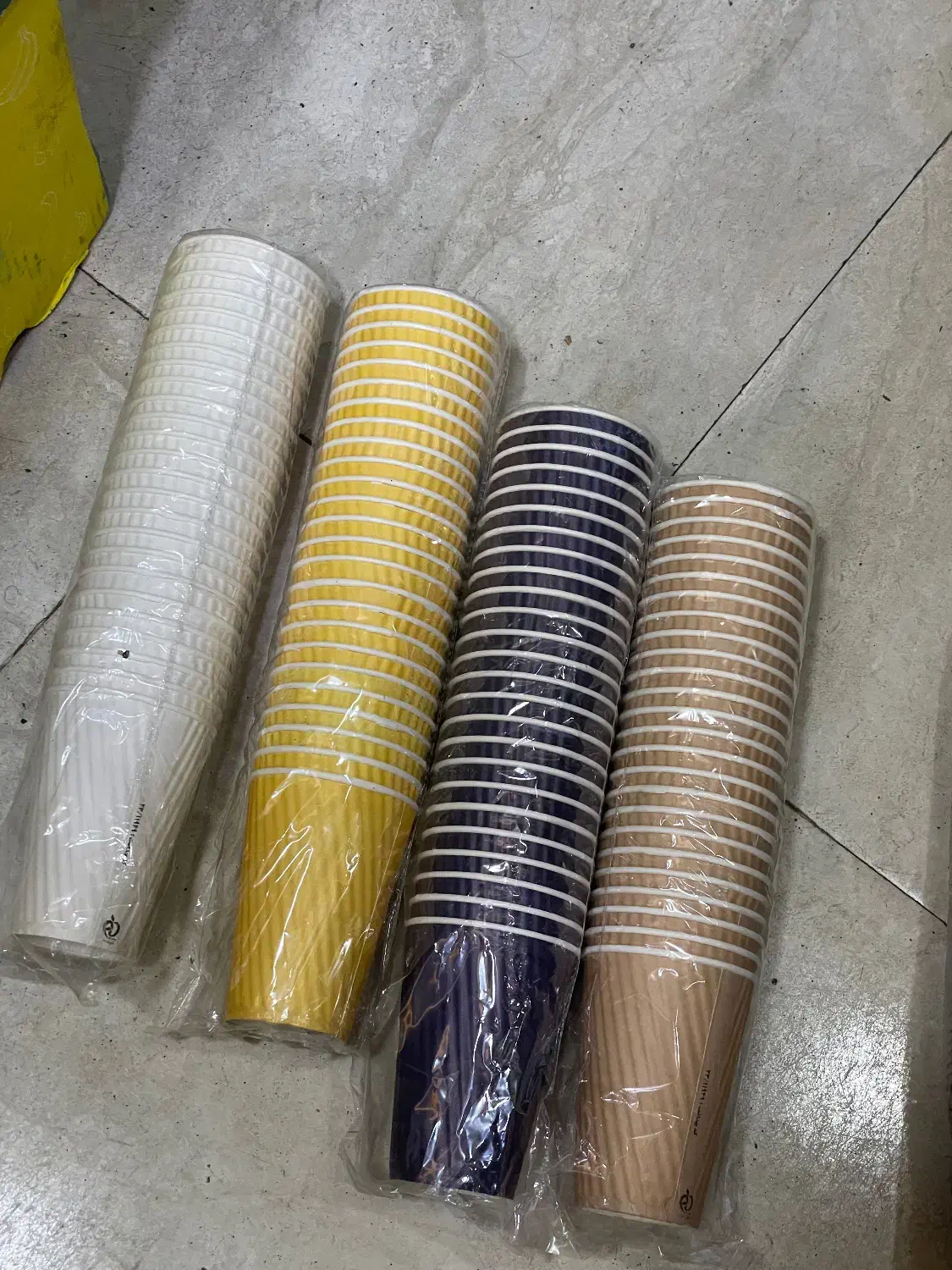 لیوان یه بار مصرف|ظروف نگهدارنده، پلاستیکی، یکبارمصرف|رشت, آب و برق|دیوار