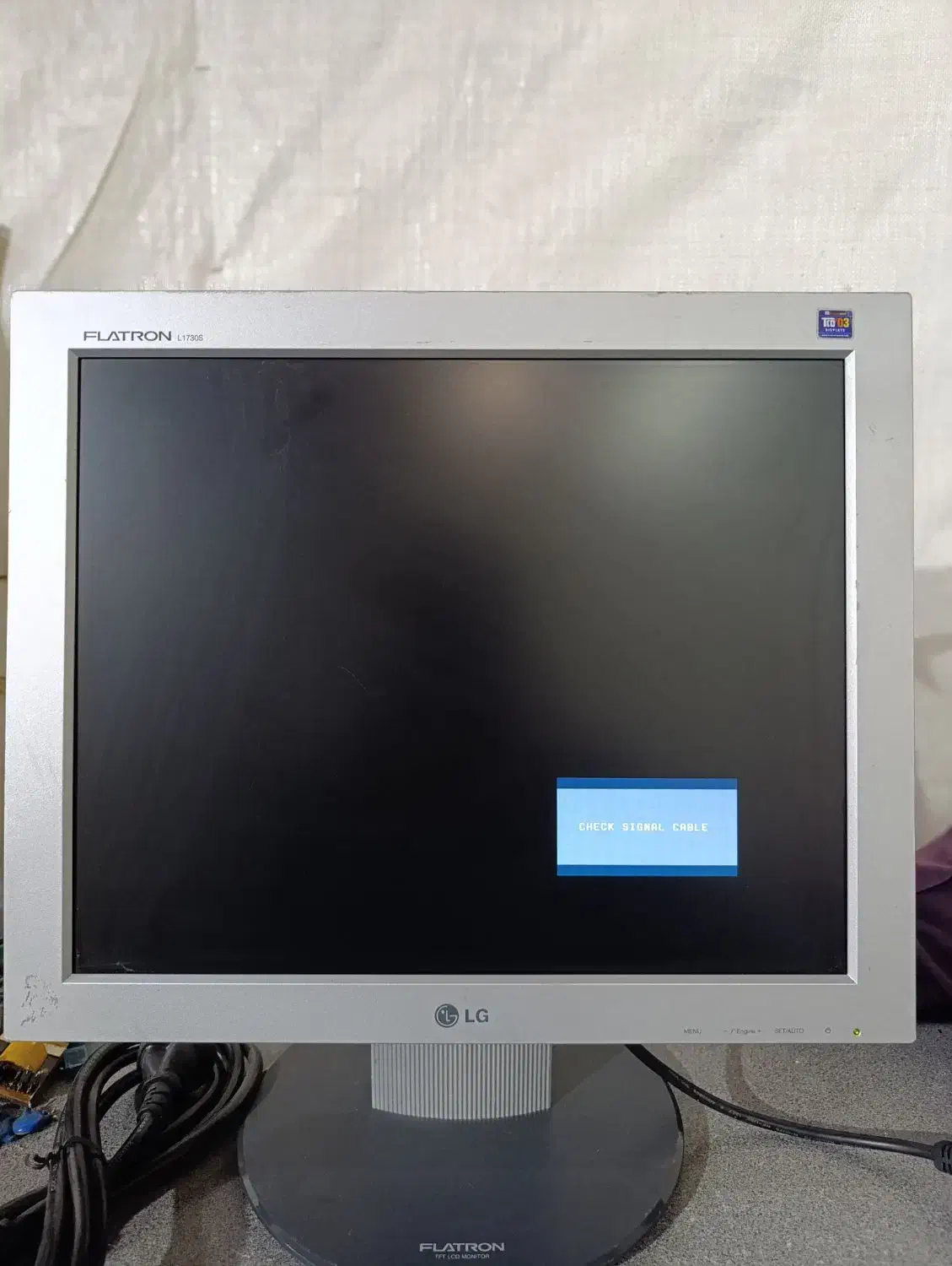 مانیتور ال جی ۱۷ اینچ|قطعات و لوازم جانبی رایانه|قزوین, |دیوار