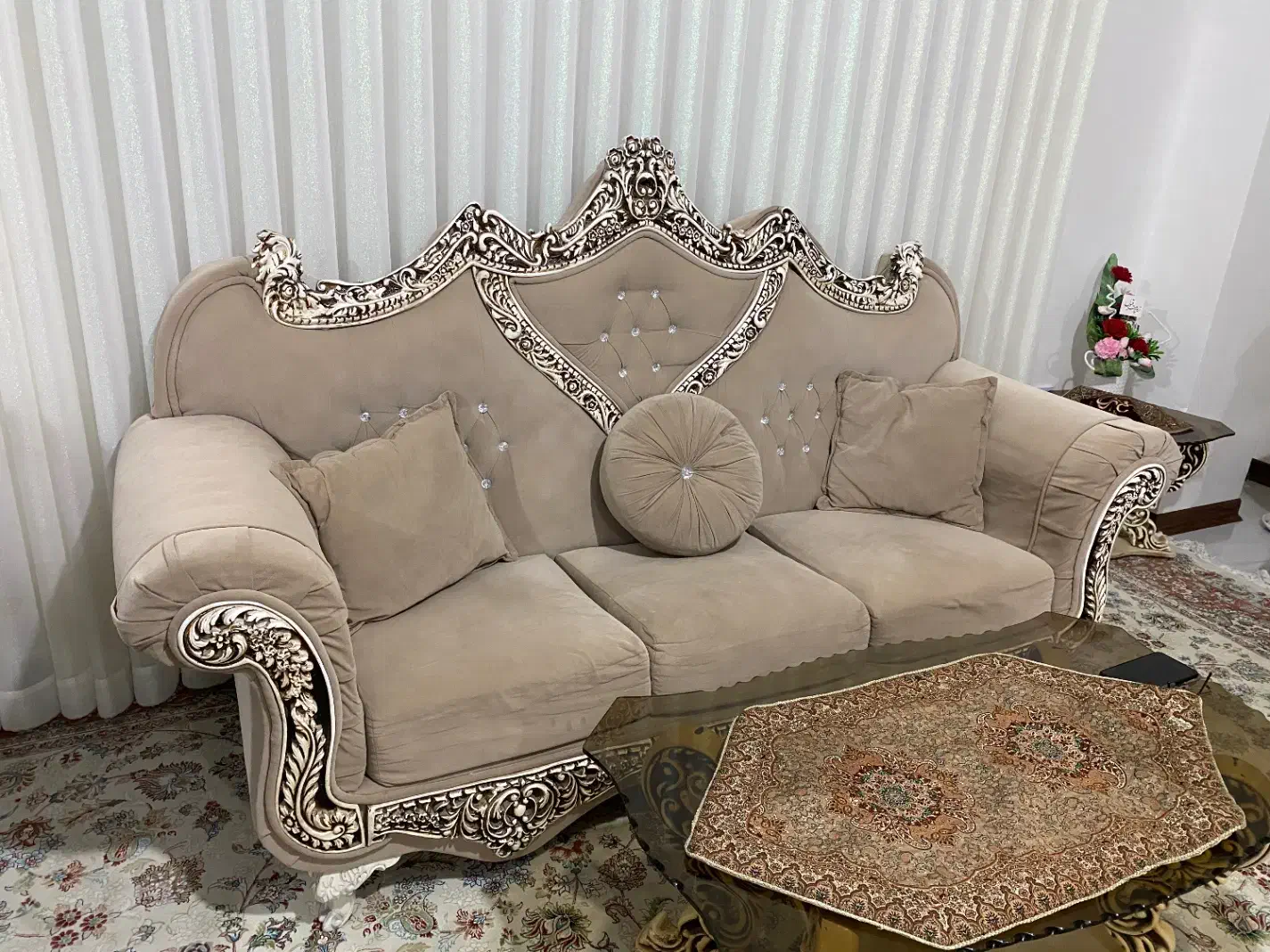 مبل سلطنتی|مبلمان خانگی و میز عسلی|شیروان (خراسان), |دیوار